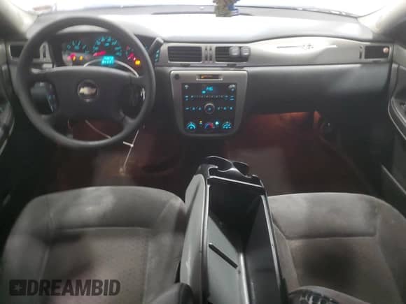 2013 Chevrolet Impala Police с VIN 2G1WD5E3XD1262691, выставлен на аукционе Copart как лот 51255645 с пробегом 193 956 миль миль и Списание • Salvage title. История ставок и продаж доступна на DreamBid. Изображение 8.