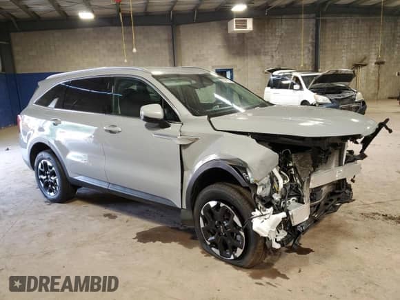2025 Kia Sorento S с VIN 5XYRLDJC6SG378206, выставлен на аукционе Copart как лот 65598125 с пробегом 22 107 миль миль и Списание • Salvage title. История ставок и продаж доступна на DreamBid. Изображение 4.