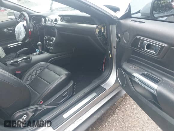 2020 Ford Mustang GT Premium с VIN 1FATP8FF0L5151257, выставлен на аукционе IAAI как лот 42731907 с пробегом 75 693 миль миль и . История ставок и продаж доступна на DreamBid. Изображение 5.