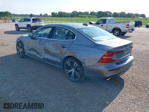 2020 Volvo S60 Inscription с VIN 7JRA22TL4LG065415, выставлен на аукционе IAAI как лот 42603124 с пробегом 33 148 миль миль и . История ставок и продаж доступна на DreamBid. Изображение 3.