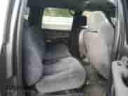 2002 Chevrolet Suburban LS z VIN 1GNFK16Z02J309178, wystawiony jako Copart lot #75254804 z przebiegiem 336 474 mil mil oraz Szkoda całkowita • Salvage title. Historia ofert i sprzedaży dostępna na DreamBid. Obrazek 12.