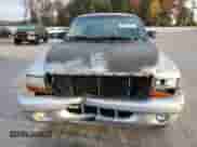 2001 Dodge Dakota z VIN 1B7GG22X71S348268, wystawiony jako Copart lot #82101434 z przebiegiem 267 004 mil mil oraz Szkoda całkowita • Salvage title. Historia ofert i sprzedaży dostępna na DreamBid. Obrazek 5.