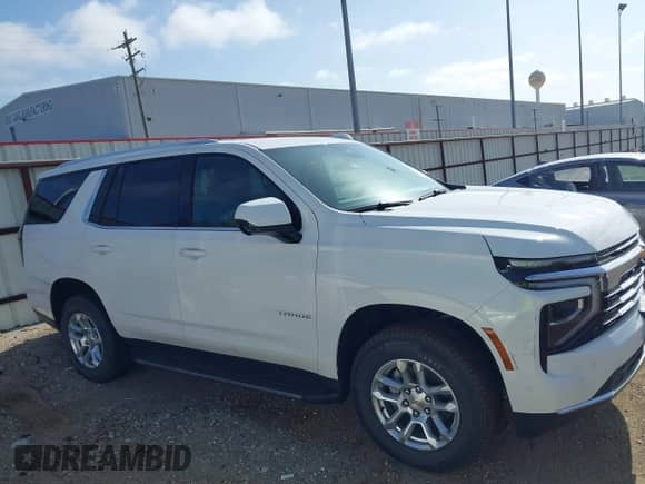 2025 Chevrolet Tahoe LT z VIN 1GNS5NRD8SR202894, wystawiony jako IAAI lot #42861384 z przebiegiem Nie podano mil oraz . Historia ofert i sprzedaży dostępna na DreamBid. Obrazek 14.