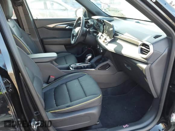2025 Chevrolet TrailBlazer ACTIV с VIN KL79MSSL1SB097776, выставлен на аукционе IAAI как лот 43239138 с пробегом 1 785 миль миль и . История ставок и продаж доступна на DreamBid. Изображение 5.