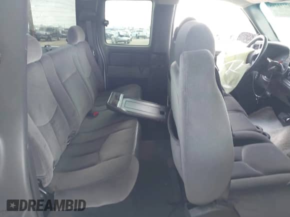 2005 GMC Sierra 1500 SLE с VIN 1GTEC19T55Z305299, выставлен на аукционе IAAI как лот 42211248 с пробегом 154 222 миль миль и . История ставок и продаж доступна на DreamBid. Изображение 8.