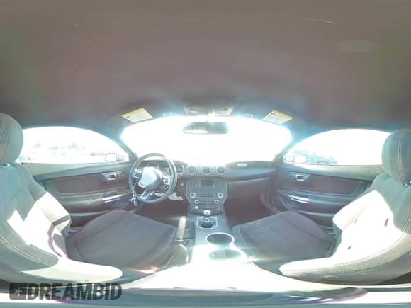 2019 Ford Mustang EcoBoost z VIN 1FA6P8TH1K5185953, wystawiony jako Copart lot #82534085 z przebiegiem 78 873 mil mil oraz Szkoda całkowita • Salvage title. Historia ofert i sprzedaży dostępna na DreamBid. Obrazek 14.