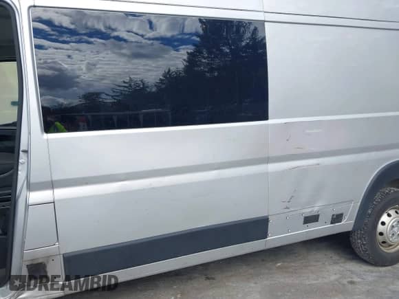 2021 Ram ProMaster Cargo с VIN 3C6LRVDG5ME579224, выставлен на аукционе IAAI как лот 43445652 с пробегом 187 307 миль миль и . История ставок и продаж доступна на DreamBid. Изображение 6.