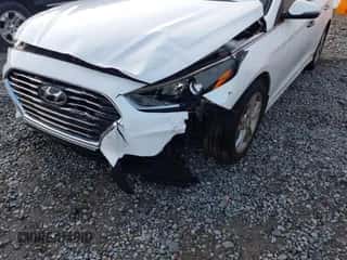 2018 Hyundai Sonata Limited with VIN 5NPE34AF5JH635890, listed as a IAAI auction lot 43152377 with 122,115 mi miles and . Bid and sale history available at DreamBid. Image 6.