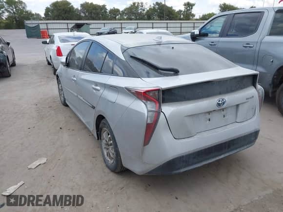 2016 Toyota Prius Three z VIN JTDKARFUXG3508019, wystawiony jako IAAI lot #43415940 z przebiegiem 181 351 mil mil oraz . Historia ofert i sprzedaży dostępna na DreamBid. Obrazek 3.