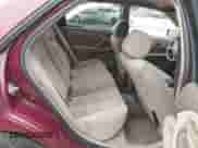 1997 Toyota Camry LE z VIN 4T1BF22K8VU005878, wystawiony jako IAAI lot #42447380 z przebiegiem 180 256 mil mil oraz . Historia ofert i sprzedaży dostępna na DreamBid. Obrazek 8.