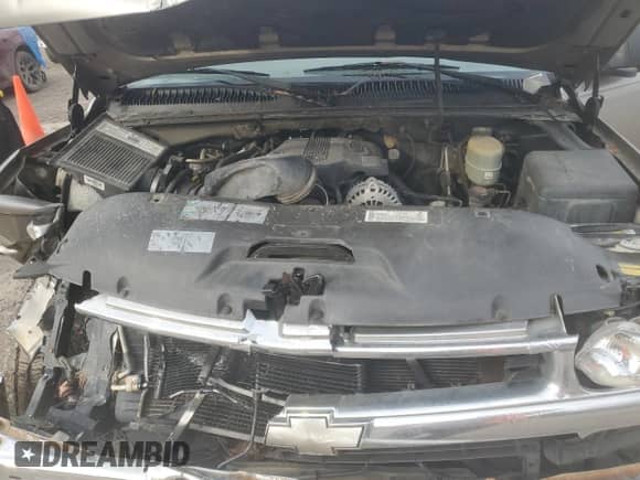 2002 Chevrolet Suburban LT с VIN 3GNGK26G72G253122, выставлен на аукционе Copart как лот 44731735 с пробегом 248 571 миль миль и Списание • Salvage title. История ставок и продаж доступна на DreamBid. Изображение 14.