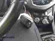 2013 Chevrolet Sonic RS z VIN 1G1JH6SB5D4158355, wystawiony jako IAAI lot #42234638 z przebiegiem 164 870 mil mil oraz . Historia ofert i sprzedaży dostępna na DreamBid. Obrazek 11.