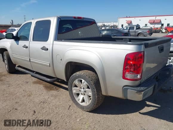 2008 GMC Sierra 1500 SLE1 z VIN 3GTEC13JX8G260212, wystawiony jako IAAI lot #41641592 z przebiegiem 186 365 mil mil oraz . Historia ofert i sprzedaży dostępna na DreamBid. Obrazek 3.