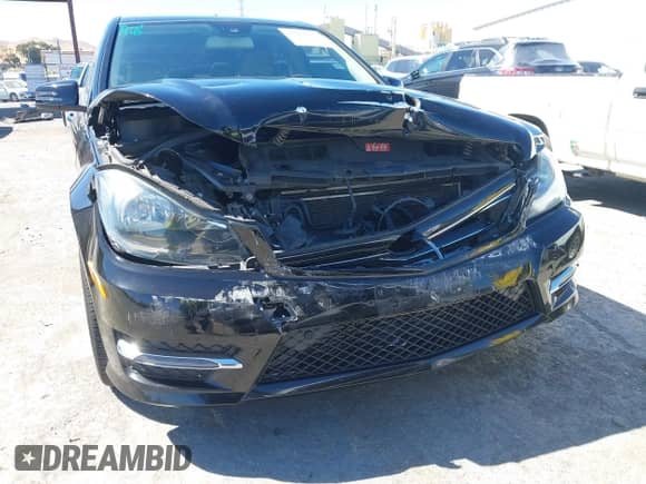 2014 Mercedes-Benz C 250 Sport с VIN WDDGF4HB3EG241520, выставлен на аукционе IAAI как лот 43016977 с пробегом 89 674 миль миль и . История ставок и продаж доступна на DreamBid. Изображение 6.