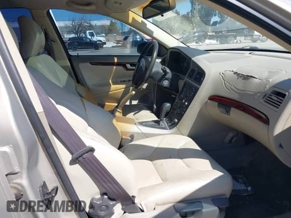 2004 Volvo S60 с VIN YV1RS64A842389787, выставлен на аукционе IAAI как лот 41853856 с пробегом 54 305 миль миль и . История ставок и продаж доступна на DreamBid. Изображение 5.