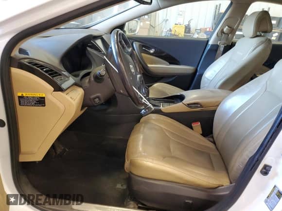 2017 Hyundai Azera z VIN KMHFG4JG0HA587150, wystawiony jako Copart lot #44564745 z przebiegiem 93 836 mil mil oraz Czysty tytuł • Clean title. Historia ofert i sprzedaży dostępna na DreamBid. Obrazek 7.