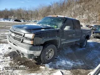 2006 Chevrolet Silverado 2500HD LS с VIN 1GCHK29UX6E177584, выставлен на аукционе Copart как лот 45297745 с пробегом Не указан миль и Чистый • Clean title. История ставок и продаж доступна на DreamBid. Изображение 1.