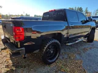 2015 Chevrolet Silverado 1500 LTZ z VIN 3GCUKSEC2FG455754, wystawiony jako Copart lot #91218185 z przebiegiem 240 652 mil mil oraz Czysty tytuł • Clean title. Historia ofert i sprzedaży dostępna na DreamBid. Obrazek 4.