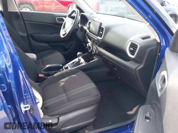 2025 Hyundai Venue SEL с VIN KMHRC8A3XSU367422, выставлен на аукционе IAAI как лот 43113660 с пробегом 4 786 миль миль и . История ставок и продаж доступна на DreamBid. Изображение 5.