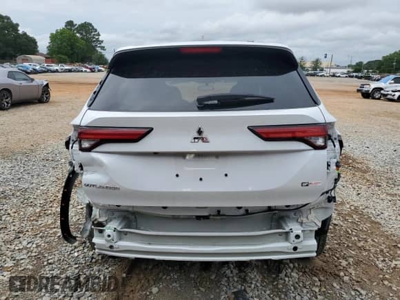 2024 Mitsubishi Outlander ES with VIN JA4J3UA80RZ067143, listed as a Copart auction lot 58398165 with 22,518 mi miles and Salvage title. Bid and sale history available at DreamBid. Image 6.