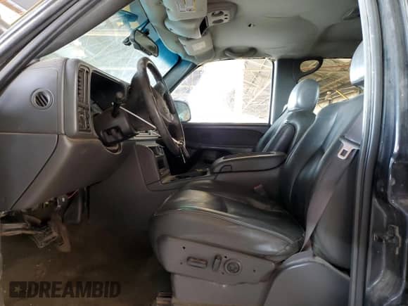 2003 Chevrolet Silverado 1500HD LS с VIN 1GCGC13U53F111056, выставлен на аукционе Copart как лот 68677845 с пробегом 225 213 миль миль и Списание • Salvage title. История ставок и продаж доступна на DreamBid. Изображение 7.