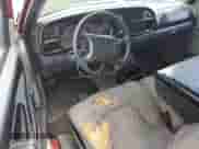 2000 Dodge 1500 z VIN 3B7HC12Z6YG127399, wystawiony jako Copart lot #72203464 z przebiegiem 177 592 mil mil oraz Szkoda całkowita • Salvage title. Historia ofert i sprzedaży dostępna na DreamBid. Obrazek 8.