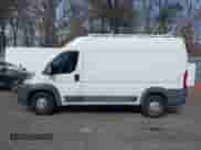 2014 Ram ProMaster Cargo z VIN 3C6TRVBG3EE105518, wystawiony jako IAAI lot #41673098 z przebiegiem 201 978 mil mil oraz . Historia ofert i sprzedaży dostępna na DreamBid. Obrazek 14.
