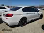 2013 BMW 5 Series 535i с VIN WBAFR7C53DC829050, выставлен на аукционе Copart как лот 71837835 с пробегом 127 313 миль миль и Списание • Salvage title. История ставок и продаж доступна на DreamBid. Изображение 3.