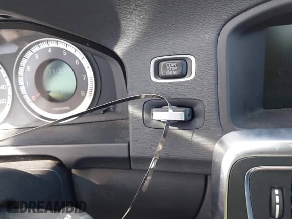 2012 Volvo S60 T5 с VIN YV1622FS4C2119410, выставлен на аукционе IAAI как лот 43118023 с пробегом 138 894 миль миль и . История ставок и продаж доступна на DreamBid. Изображение 11.