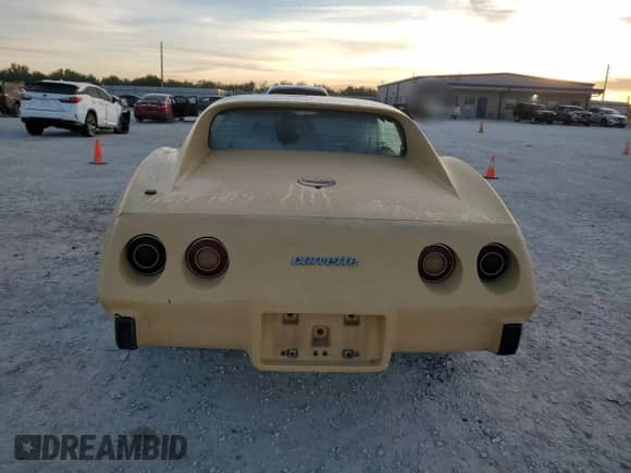 1977 Chevrolet Corvette с VIN 1Z37L7S404026, выставлен на аукционе Copart как лот 87366494 с пробегом 68 877 миль миль и Списание • Salvage title. История ставок и продаж доступна на DreamBid. Изображение 6.