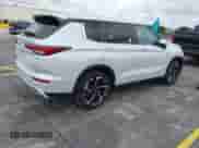 2023 Mitsubishi Outlander SE z VIN JA4J3UA88PZ060230, wystawiony jako IAAI lot #42748367 z przebiegiem 36 704 mil mil oraz . Historia ofert i sprzedaży dostępna na DreamBid. Obrazek 4.