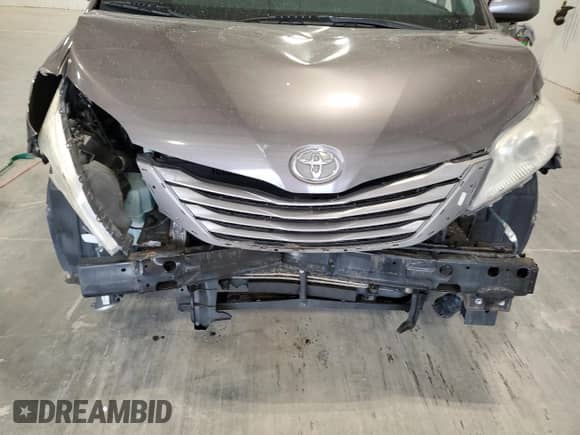 2015 Toyota Sienna XLE Premium with VIN 5TDYK3DC4FS678341, listed as a Copart auction lot 86446825 with Not provided miles and Salvage title. Bid and sale history available at DreamBid. Image 12.