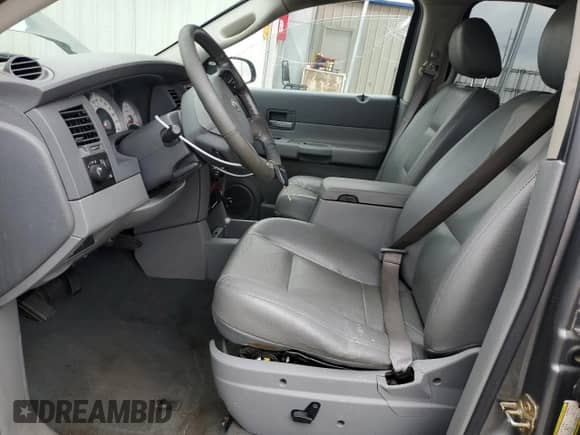 2005 Dodge Durango with VIN 1D8HD48D75F503889, listed as a Copart auction lot 70392604 with 154,675 mi miles and Salvage title. Bid and sale history available at DreamBid. Image 7.