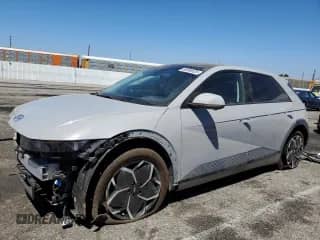 2024 Hyundai Ioniq 5 Limited с VIN KM8KR4DE2RU324869, выставлен на аукционе Copart как лот 69299525 с пробегом 6 687 миль миль и Списание • Salvage title. История ставок и продаж доступна на DreamBid. Изображение 1.