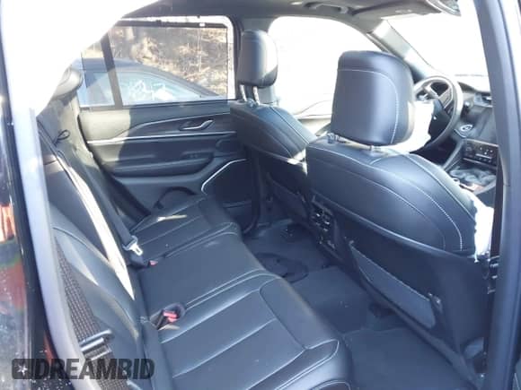 2024 Jeep Grand Cherokee z VIN 1C4RJYB69R8510818, wystawiony jako IAAI lot #41574720 z przebiegiem 5 453 mil mil oraz . Historia ofert i sprzedaży dostępna na DreamBid. Obrazek 8.