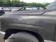 2003 GMC Sierra 1500 SLE с VIN 2GTEK19T931170319, выставлен на аукционе IAAI как лот 42688524 с пробегом 319 869 миль миль и . История ставок и продаж доступна на DreamBid. Изображение 16.