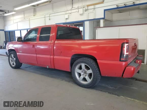 2005 Chevrolet Silverado SS с VIN 2GCEK19N051162579, выставлен на аукционе Copart как лот 68883375 с пробегом 199 665 миль миль и Списание • Salvage title. История ставок и продаж доступна на DreamBid. Изображение 2.