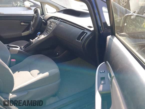 2012 Toyota Prius One с VIN JTDKN3DU6C1553064, выставлен на аукционе IAAI как лот 43014183 с пробегом 176 542 миль миль и . История ставок и продаж доступна на DreamBid. Изображение 5.