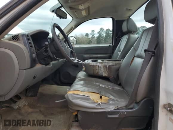 2008 GMC Sierra 1500 Work Truck z VIN 1GTEC14C98Z306709, wystawiony jako Copart lot #47651165 z przebiegiem 196 339 mil mil oraz Szkoda całkowita • Salvage title. Historia ofert i sprzedaży dostępna na DreamBid. Obrazek 7.