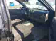 2011 Chevrolet Colorado 1LT z VIN 1GCHTCFE2B8115945, wystawiony jako IAAI lot #42314389 z przebiegiem 250 571 mil mil oraz . Historia ofert i sprzedaży dostępna na DreamBid. Obrazek 5.