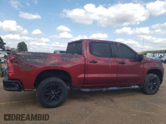 2021 Chevrolet Silverado 1500 LT Trail Boss with VIN 1GCPYFEL2MZ386824, listed as a Copart auction lot 76760034 with 70,008 mi miles and Salvage title. Bid and sale history available at DreamBid. Image 3.