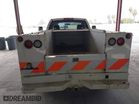 2005 Dodge 2500 SLT with VIN 3D7KR26D05G857075, listed as a IAAI auction lot 41780448 with 381,865 mi miles and . Bid and sale history available at DreamBid. Image 16.