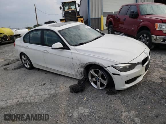 2014 BMW 3 Series 328d xDrive с VIN WBA3D5C56EKX96610, выставлен на аукционе Copart как лот 83832465 с пробегом 147 160 миль миль и Списание • Salvage title. История ставок и продаж доступна на DreamBid. Изображение 4.