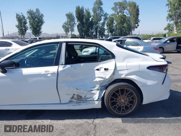 2023 Toyota Camry SE с VIN 4T1G11AK6PU129912, выставлен на аукционе IAAI как лот 42527485 с пробегом 28 726 миль миль и . История ставок и продаж доступна на DreamBid. Изображение 6.