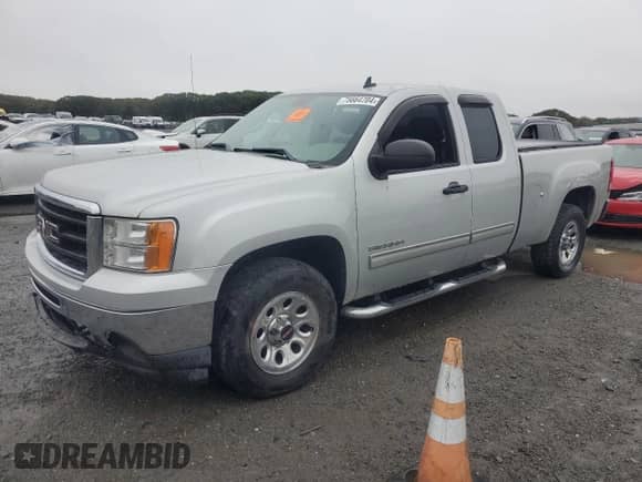 2010 GMC Sierra 1500 SL с VIN 1GTSKUEA0AZ281404, выставлен на аукционе Copart как лот 75664704 с пробегом Не указан миль и Списание • Salvage title. История ставок и продаж доступна на DreamBid. Изображение 1.