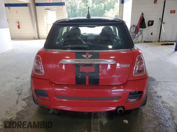 2012 MINI Hardtop with VIN WMWSU3C57CT185881, listed as a Copart auction lot 83754225 with 135,666 mi miles and Clean title. Bid and sale history available at DreamBid. Image 6.
