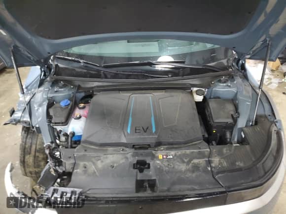 2022 Hyundai Ioniq 5 Limited с VIN KM8KRDAF0NU064740, выставлен на аукционе Copart как лот 47826235 с пробегом 33 336 миль миль и Списание • Salvage title. История ставок и продаж доступна на DreamBid. Изображение 12.