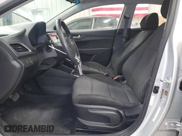 2019 Hyundai Accent SE z VIN 3KPC24A31KE052240, wystawiony jako Copart lot #68673325 z przebiegiem 55 794 mil mil oraz Szkoda całkowita • Salvage title. Historia ofert i sprzedaży dostępna na DreamBid. Obrazek 7.