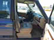 2000 Land Rover Discovery Cloth с VIN SALTY1242YA250771, выставлен на аукционе IAAI как лот 42231046 с пробегом Не указан миль и . История ставок и продаж доступна на DreamBid. Изображение 5.