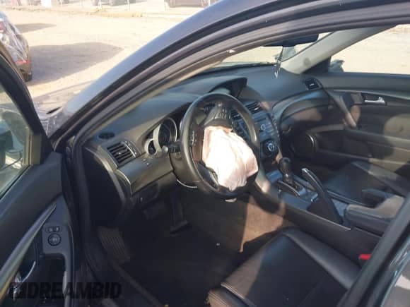 2013 Acura TL z VIN 19UUA8F22DA011671, wystawiony jako IAAI lot #42613548 z przebiegiem 181 913 mil mil oraz . Historia ofert i sprzedaży dostępna na DreamBid. Obrazek 5.